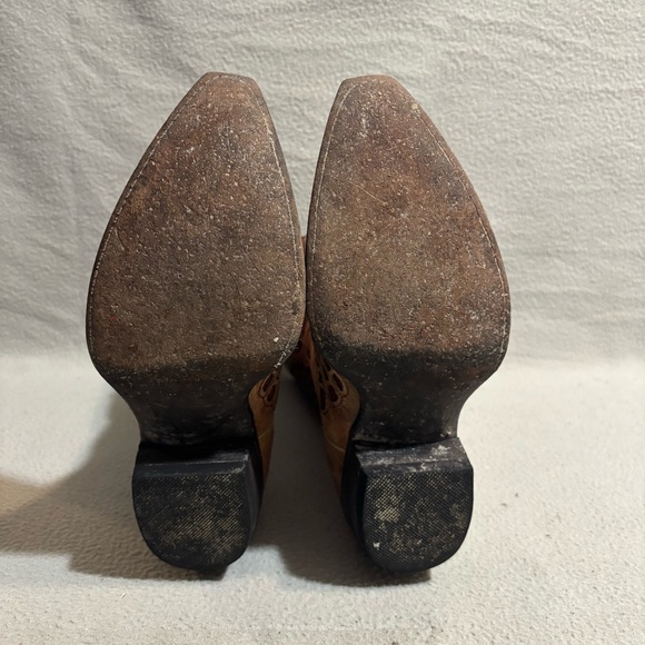 Cavenders Tan Leather Cowgirl Boots sz 7B Snip Toe Angel Wings Design made in MX - Picture 6 of 8